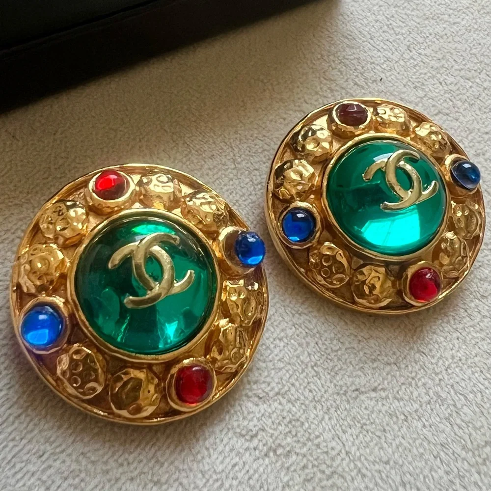 Rare 💎✨Chanel Vintage 24k Gold plated and Multicolor Round Earrings